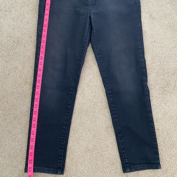 Maternity pants size large - Picture 4 of 4